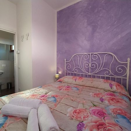 B&B Villa La Bouganville Camaiore Værelse billede