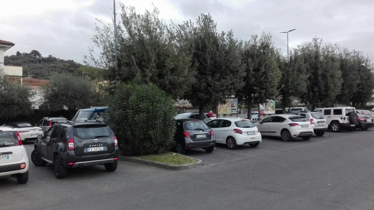 B&B Villa La Bouganville Camaiore Eksteriør billede